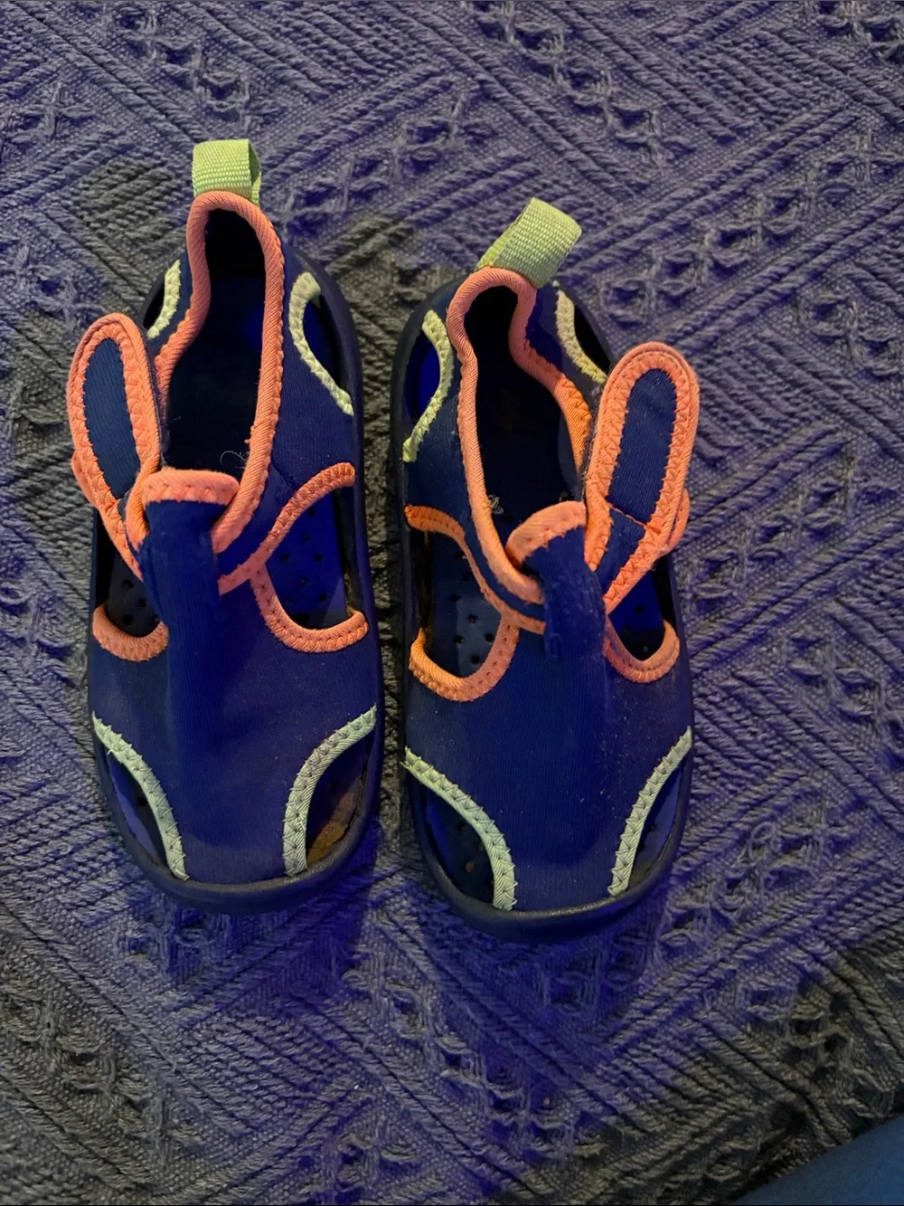 Toddlers water shoes sizes 5, 6, and 7. Minimal wear, Nautical,Oshkosh, and more